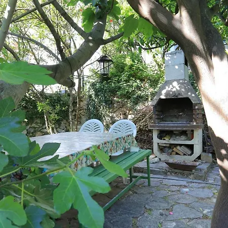 Apartment Apartments By The Sea Podgora, Makarska - 11432
