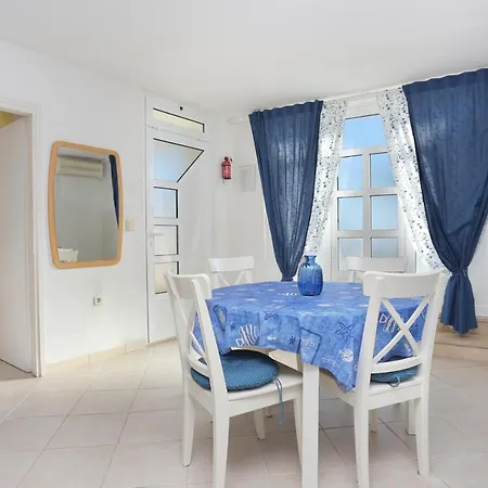 Apartments By The Sea Podgora, Makarska - 11432