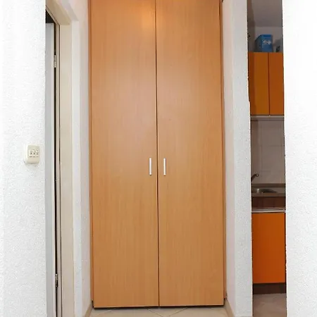 Apartments By The Sea Podgora, Makarska - 11432 Apartment *